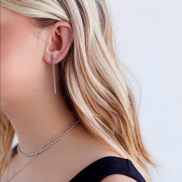 Ferdinantes Sterling Silver Peakaboo Bar Earrings - Picture 2 of 4